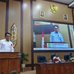 FOTO : Anggota DPRD Katingan, Alfriyano, saat penyampaiakan pendapat akhir fraksi PKB.