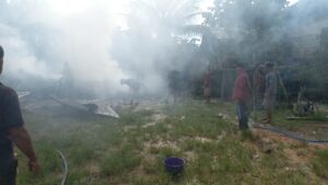 Kebakaran Terjadi Saat Siang Bolong, Rumah Warga Tumbang Marak Hangus Dilalap Api