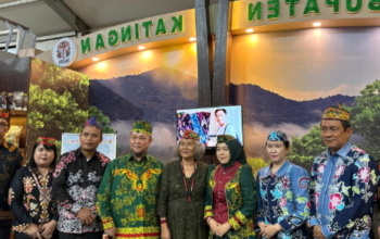 Bupati Saiful Tinjau Stand Kabupaten Katingan Di Ajang Kalteng Expo 2026