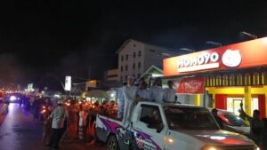 Sambut Tahun Baru Islam 1448 Hijriah, Ribuan Warga Kereng Pangi Meriahkan Pawai 1.000 Obor