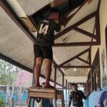 Tak Hanya Menjaga, TNI Ikut Benahi Sekolah Di Pelosok Katingan